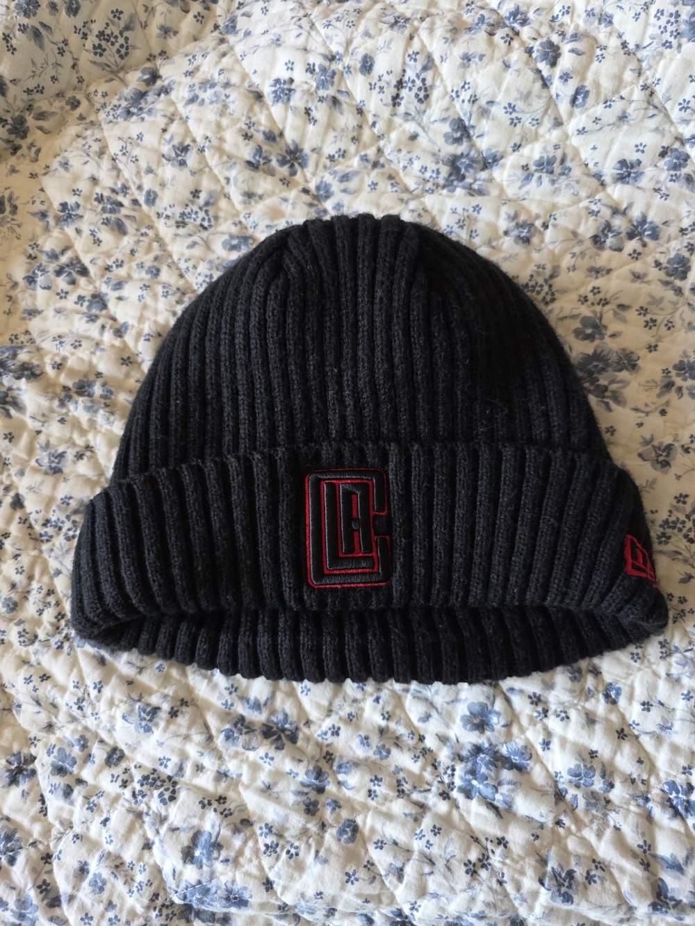 New Era Black Rib Knit Beanie with Red LA Clippers Patch